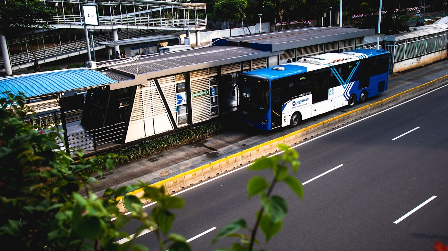 Transformando cidades com transporte coletivo sustentável